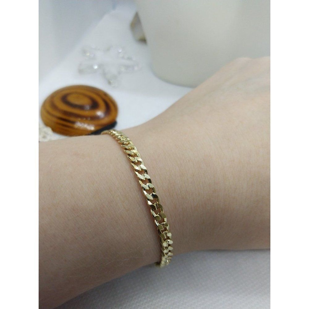 14kt Italy stamped gold‎ bonded chain Bracelet (NOT SOLID GOLD